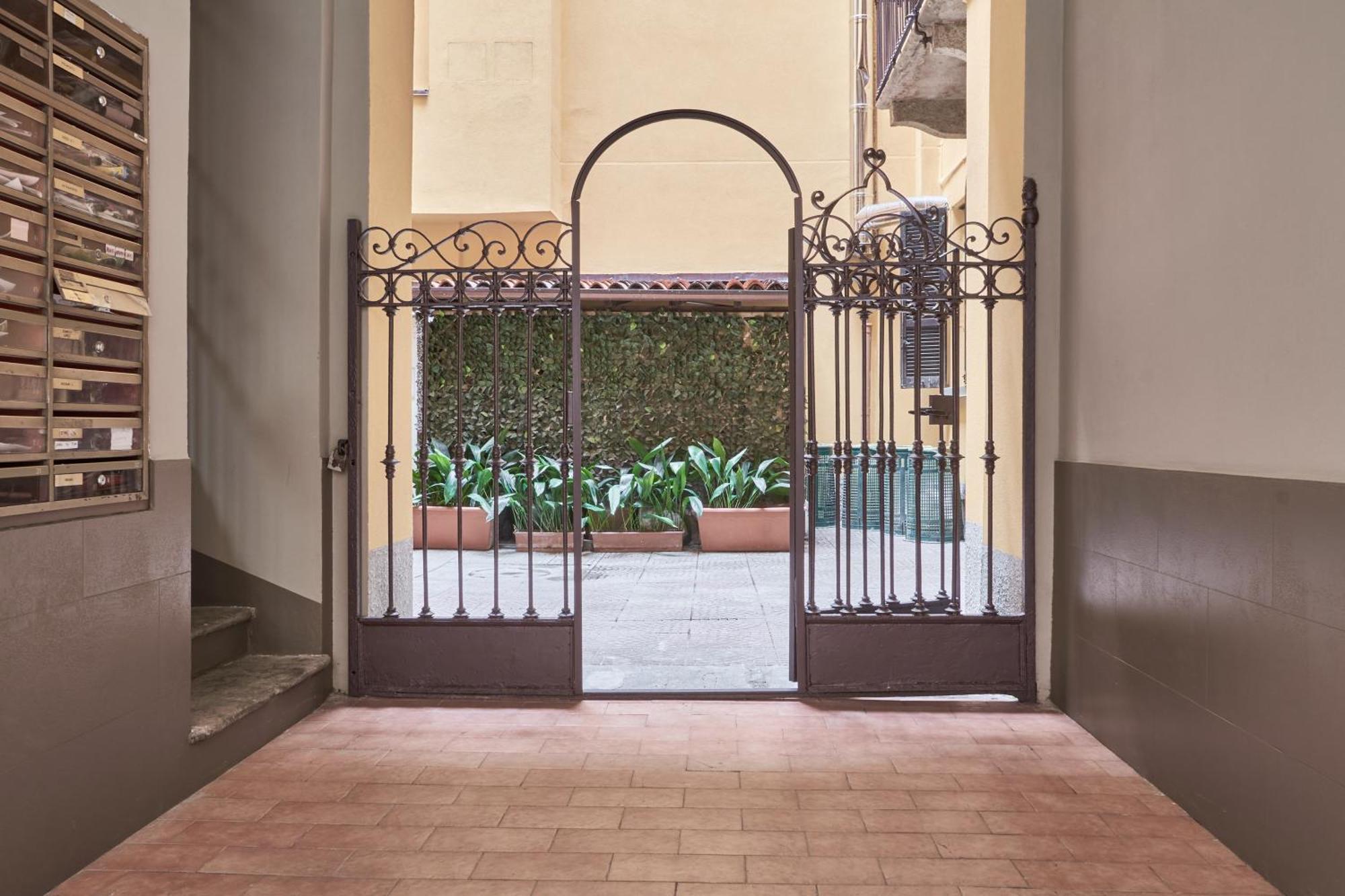 Elegante Appartamento Minimal Dai Tocchi Botanici Milánó Kültér fotó